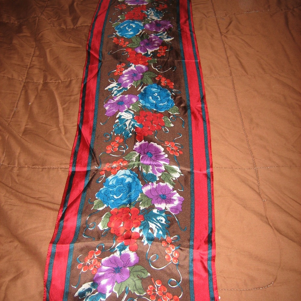 Vintage Silk Vera Oblong Scarf